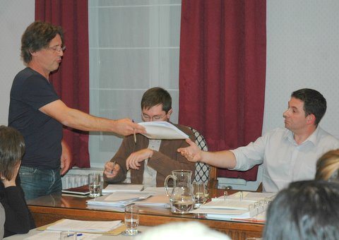 remise_de_la_ptition_au_conseil_communal